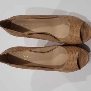 Jonak Story Platform Heels